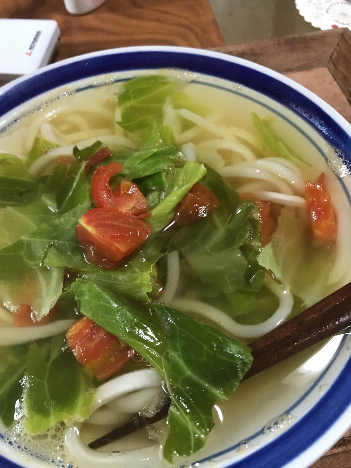 キャベツトマトのうどん