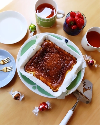 簡単♡混ぜて焼くだけのバスクチーズケーキ