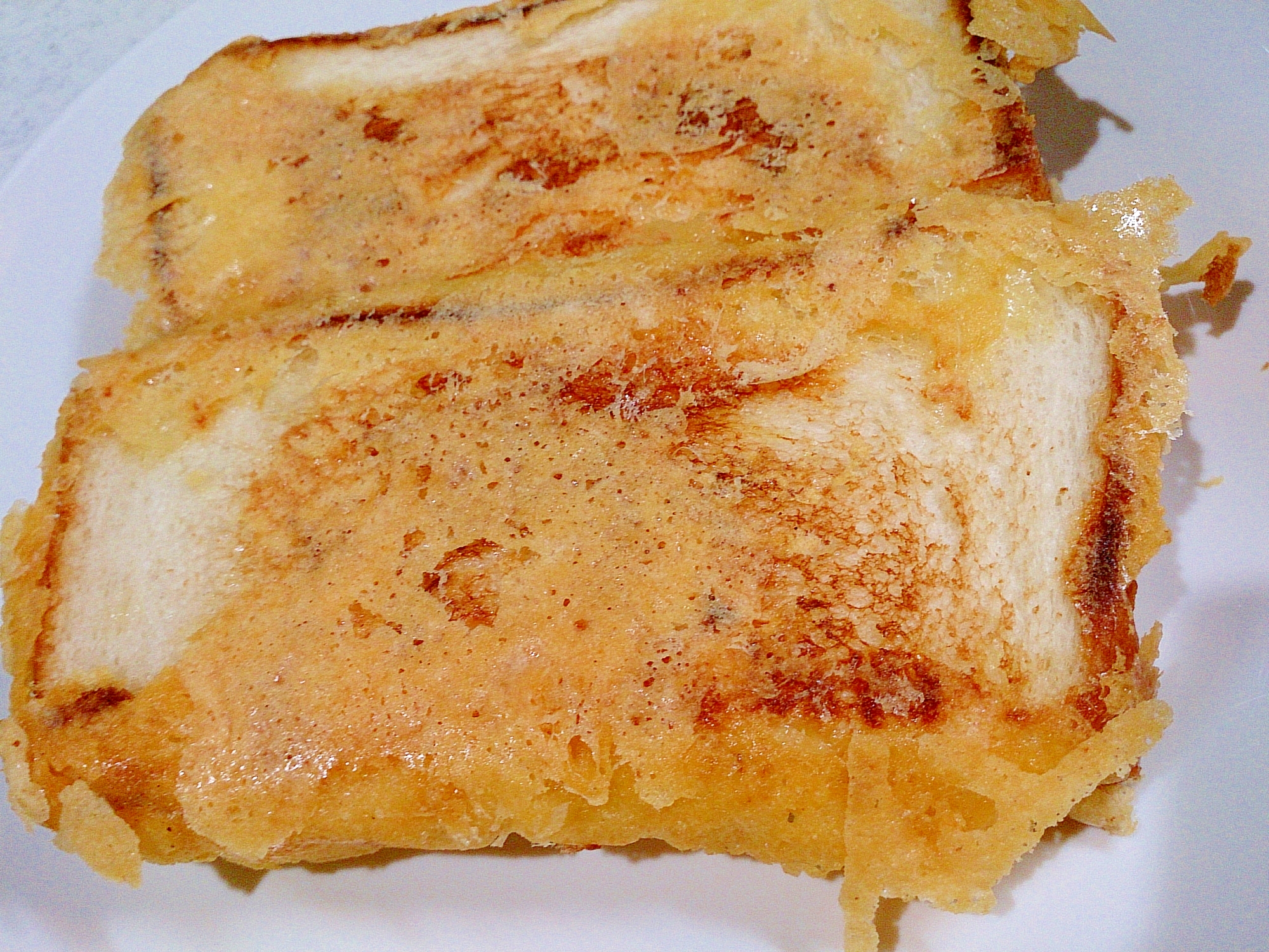 フライパンでカリカリの焼きチーズトースト