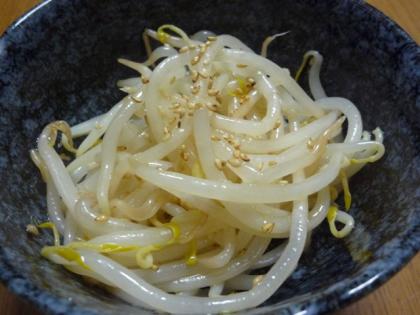 うちもナムルはこの作り方です！ラーメンの具にもしちゃいます。もやしがいくらでも食べられますね♪