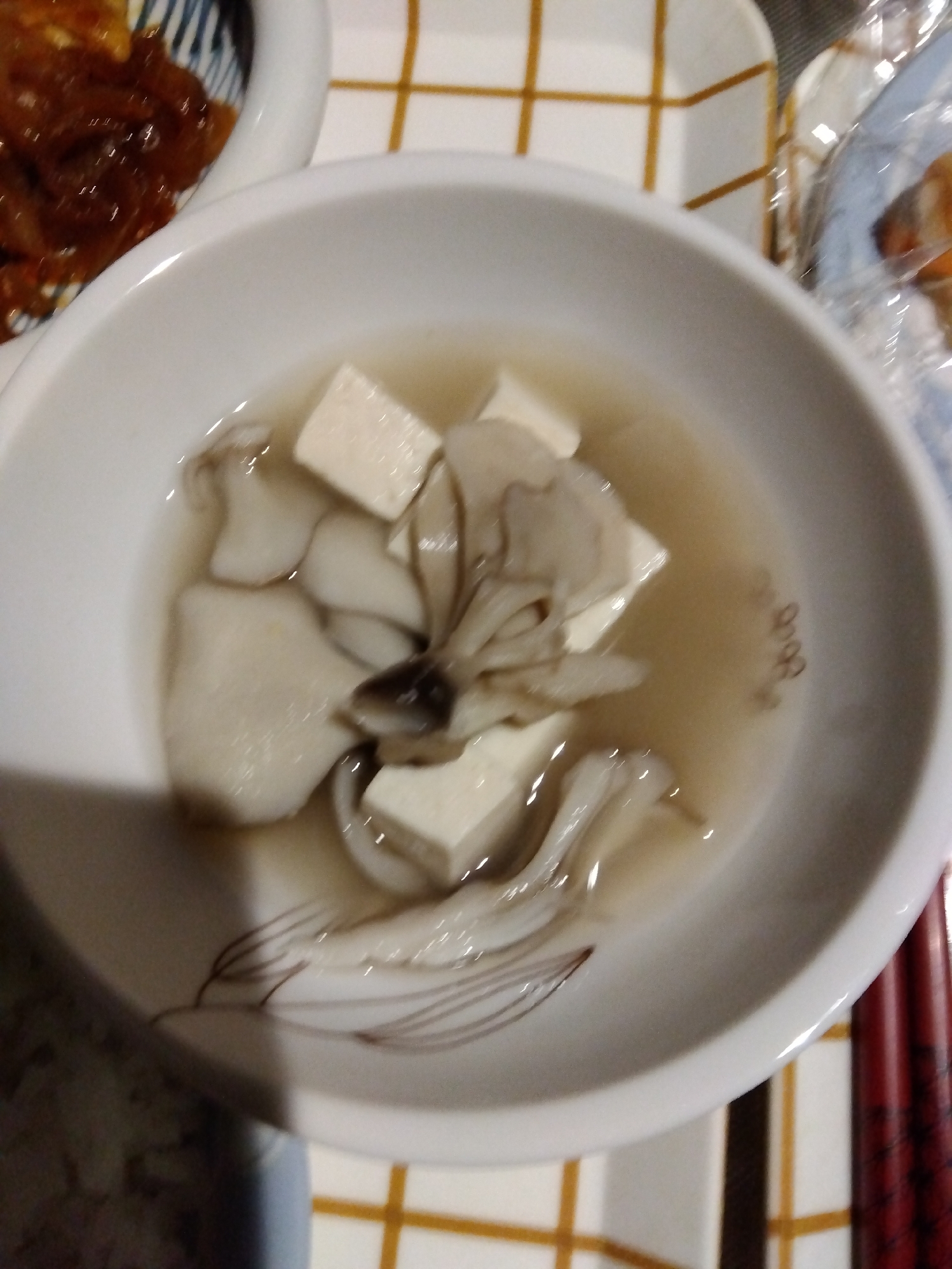 舞茸と豆腐の味噌汁