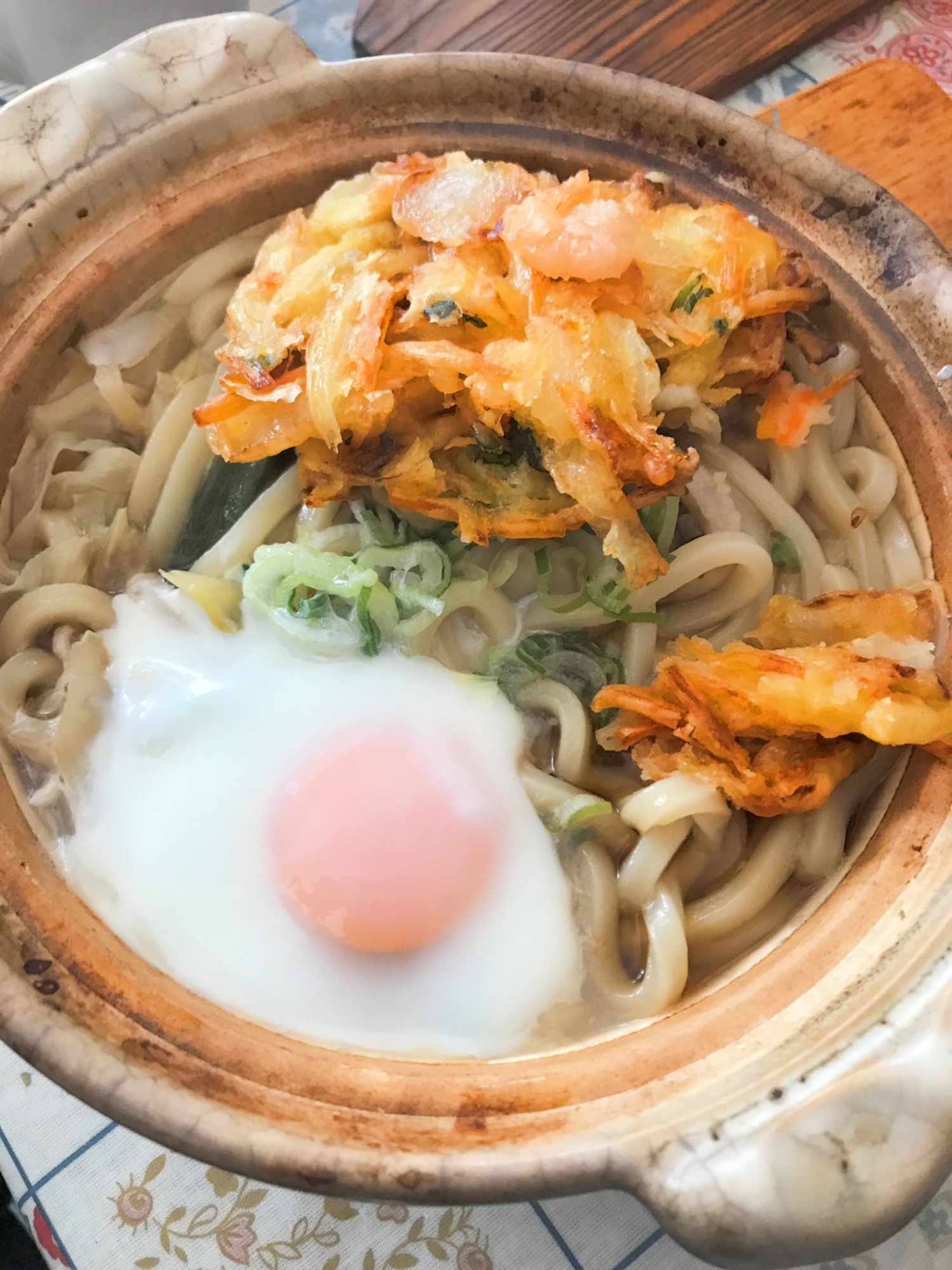 サクサクかき揚げ鍋焼きうどん