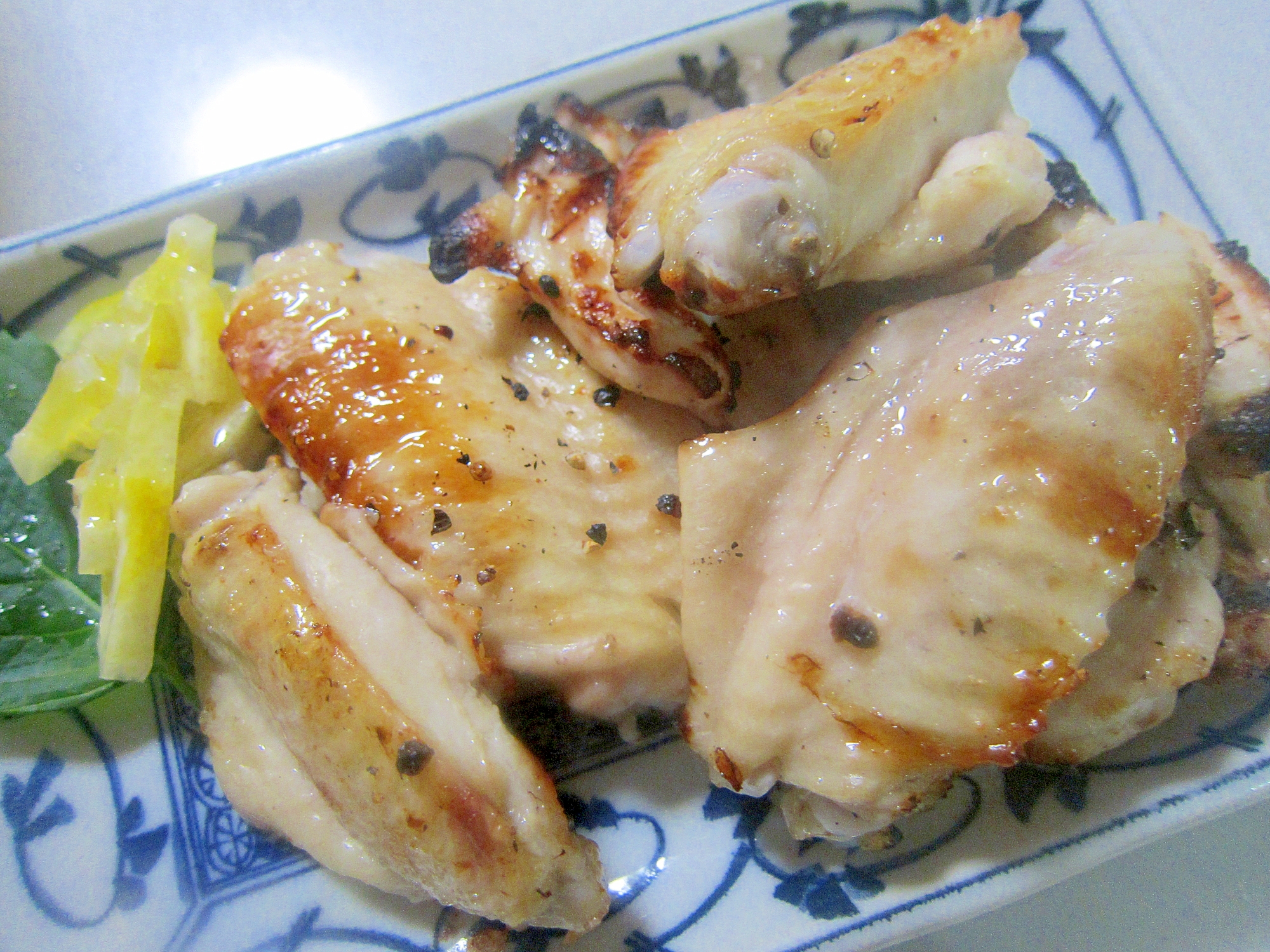 鶏の手羽先とレモンシロップグリル