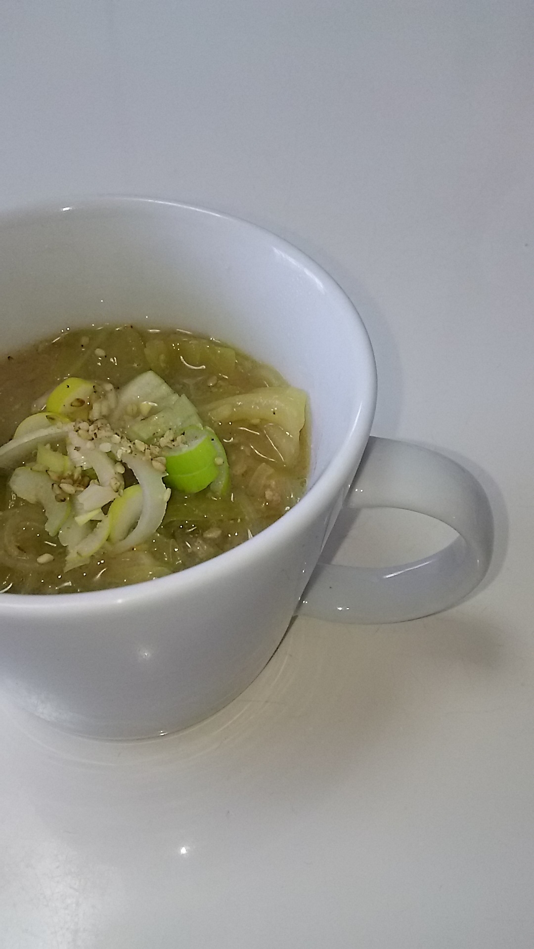 味噌ラーメンみたいな春雨スープ