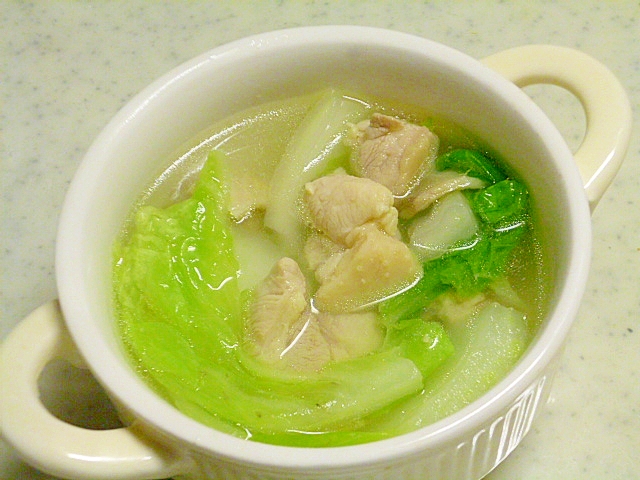 簡単♪とりもも肉とたっぷり白菜の中華スープ
