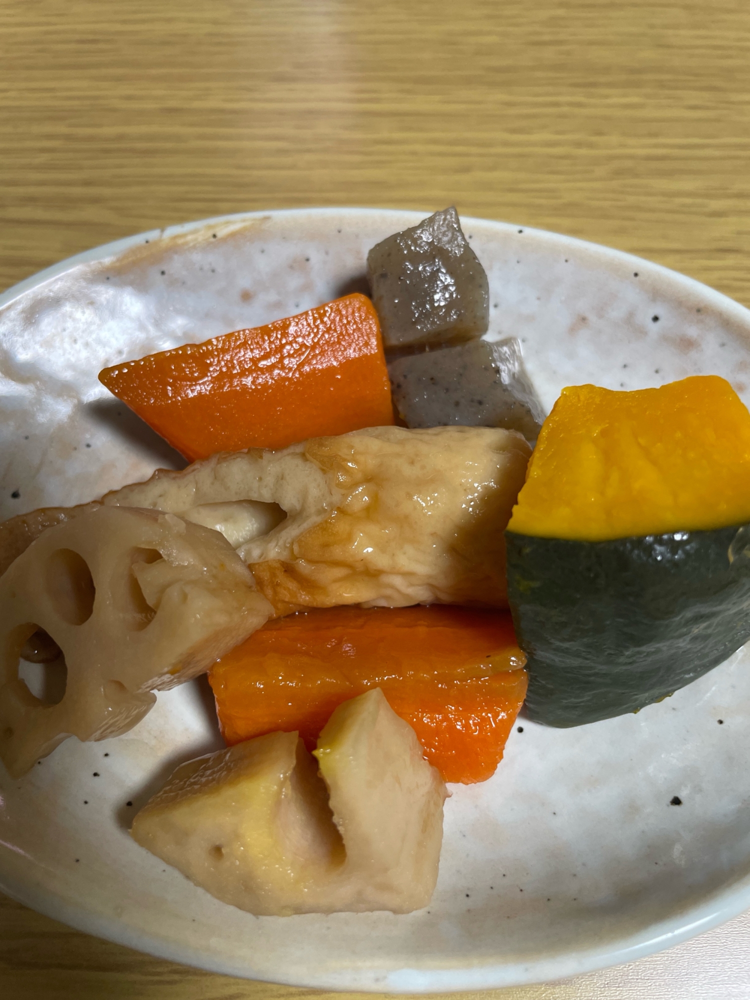 冷めても美味しい！かぼちゃ人参ちくわ蓮根炒め煮✨