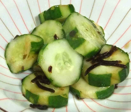 簡単ポリポリ浅漬け きゅうりのポンつゆ昆布漬け レシピ 作り方 By Kuuuma 楽天レシピ 簡単ポリポリ浅漬け きゅうりのポンつゆ昆布漬け レシピ 作り方 By Kuuuma 楽天レシピ