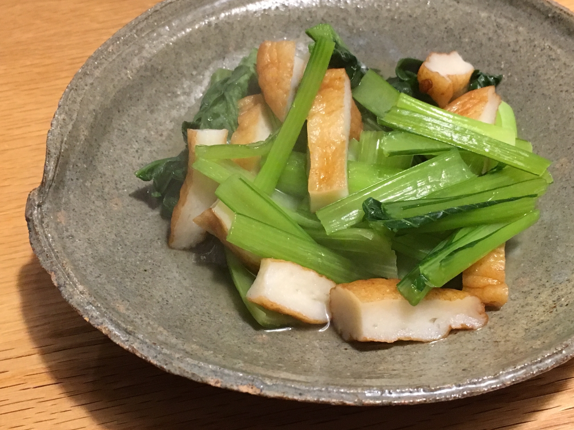 小松菜と平天（はんぺん）のさっと煮