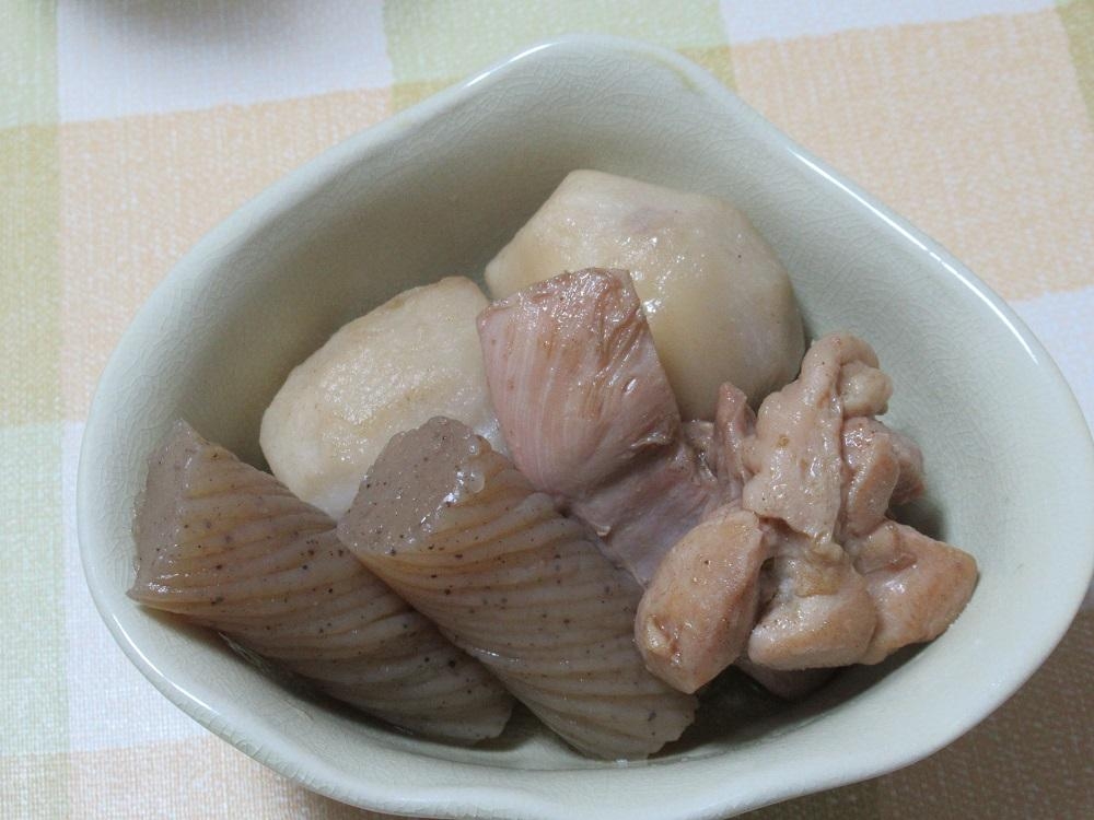 里芋・鶏肉・こんにゃくの煮物