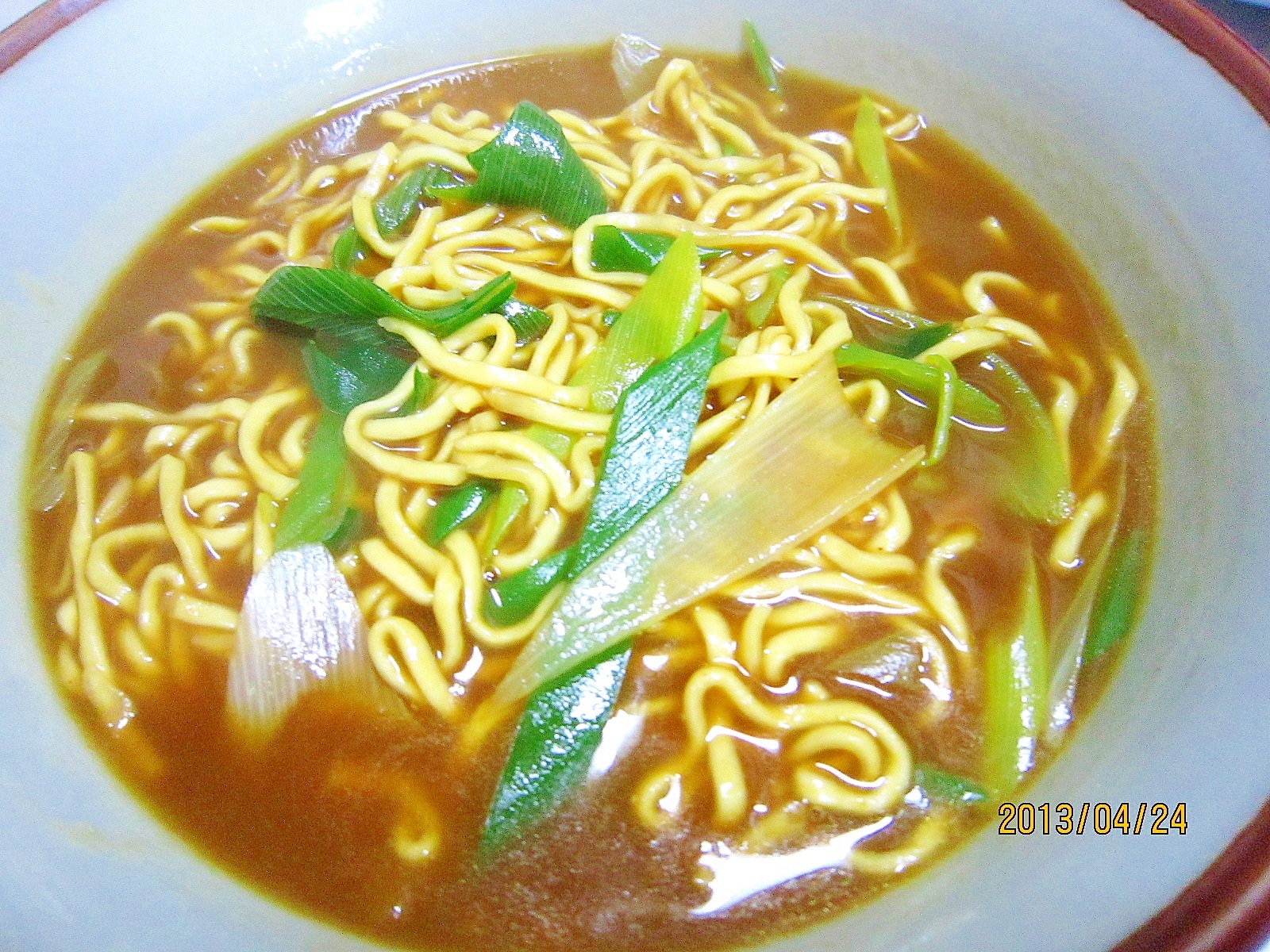 インスタントラーメンで和風カレーラーメン