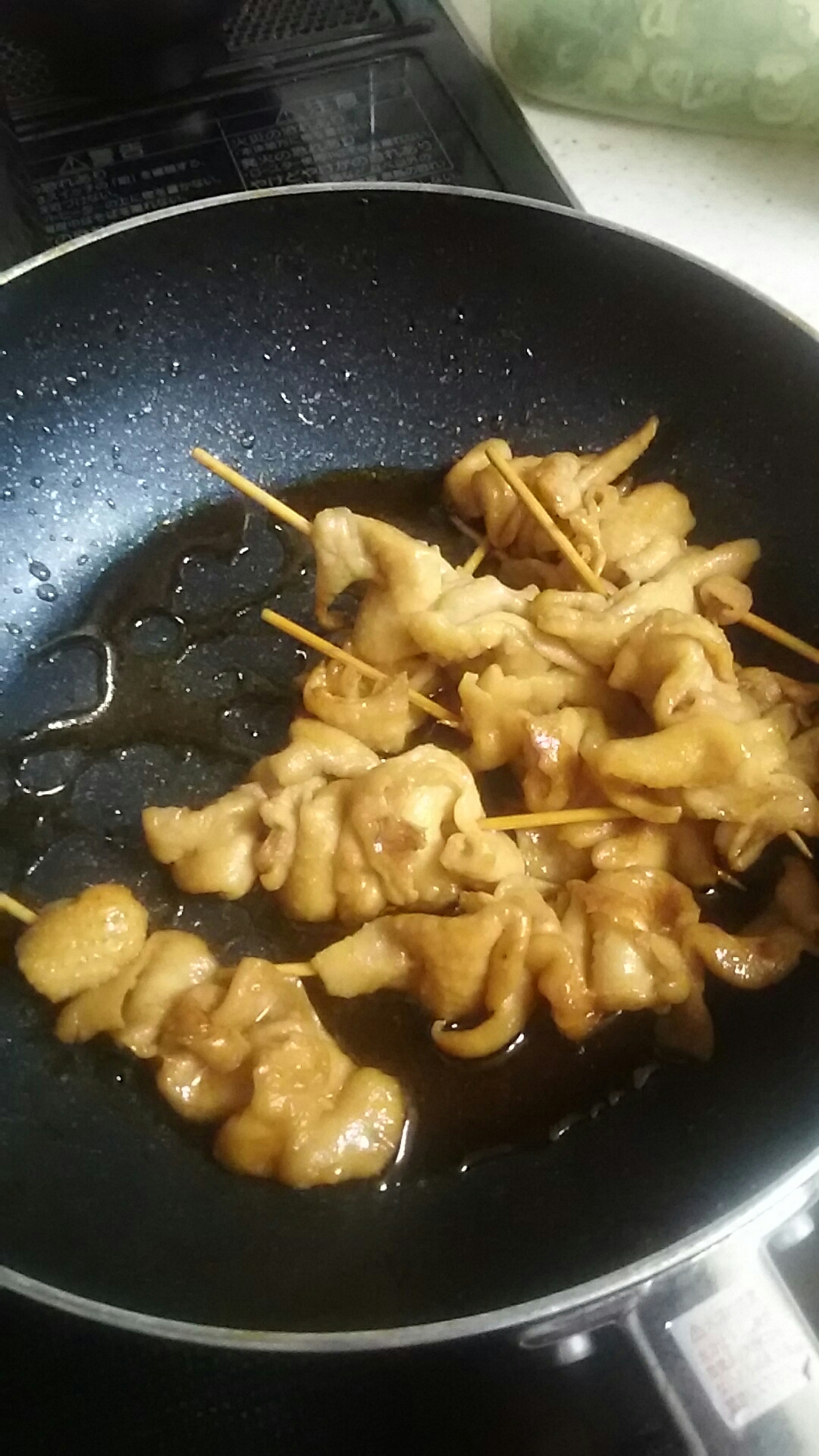 フライパンで焼き鳥(鶏皮)