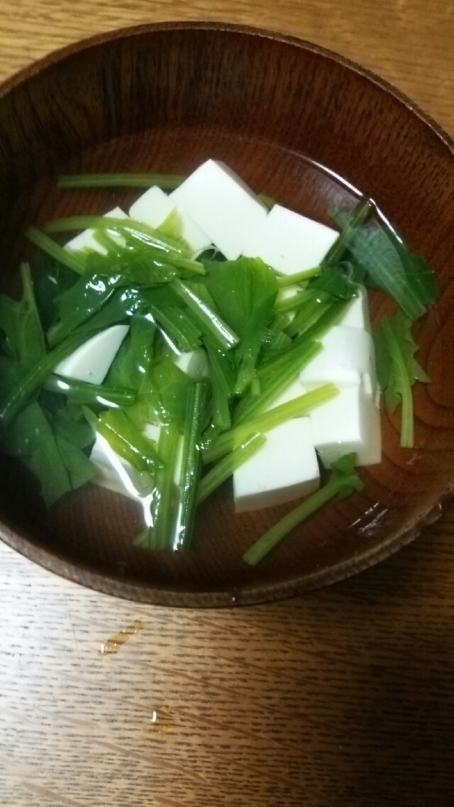 白だしで簡単☆ほうれん草とお豆腐のお吸い物