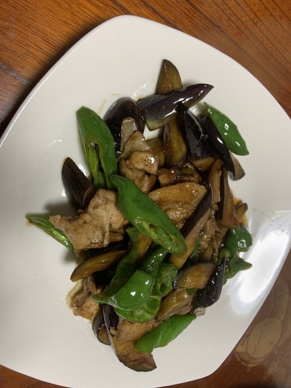 ご飯が進みます☆ナスと万願寺唐辛子と豚肉の炒め物