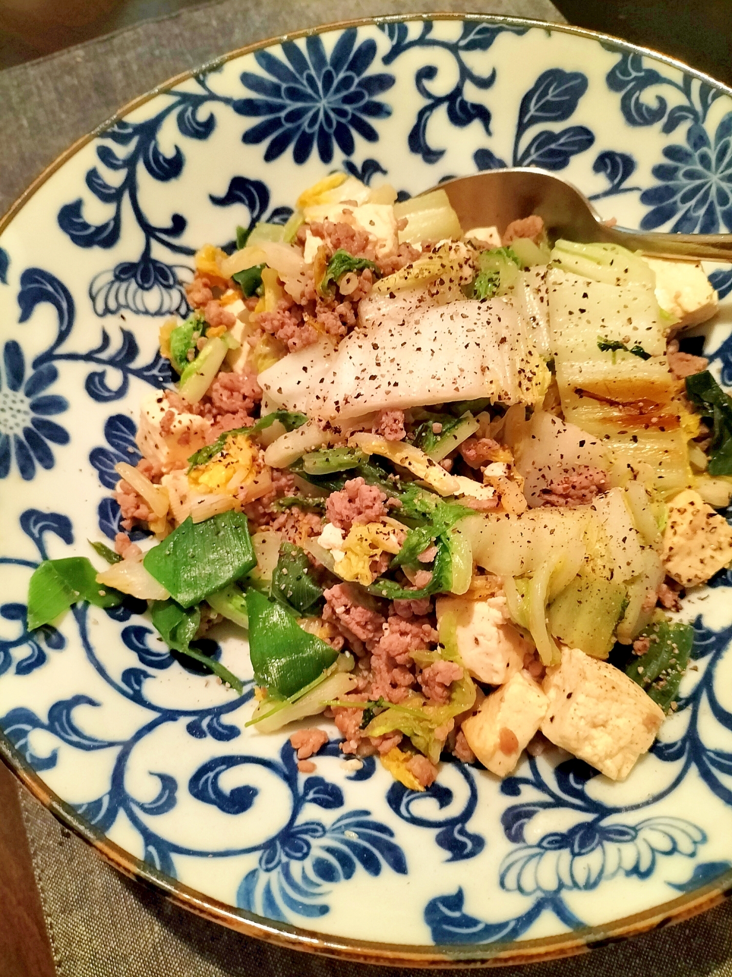 豆腐と白菜のひき肉にんにく醤油炒め♪