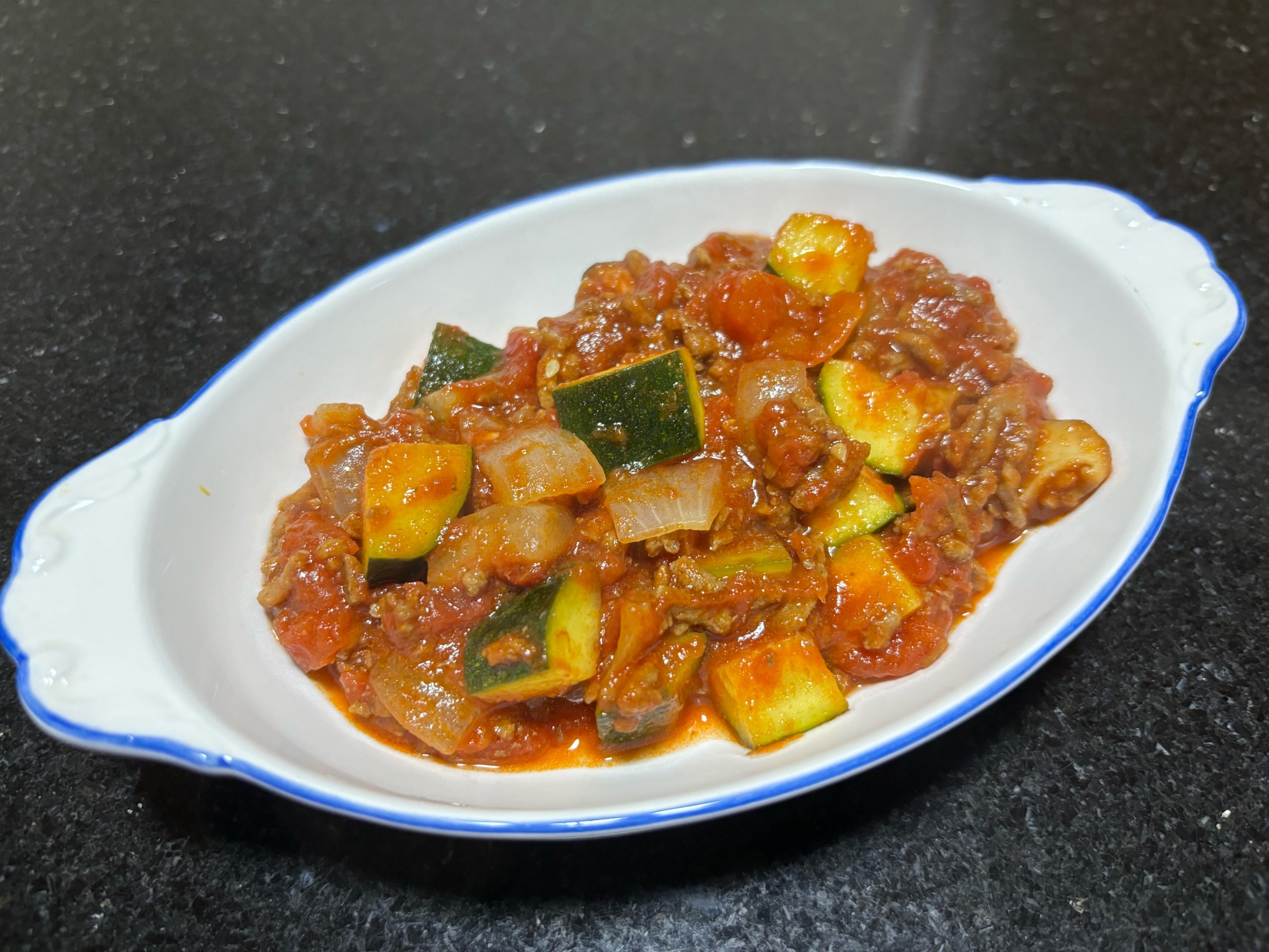 夏野菜と挽き肉のカレートマト煮込み