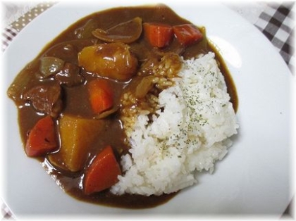 こんにちわ（ｖｖ）　カレーにすりおろしリンゴをたっぷり入れると美味しいです☆　身体想いのヘルシーカレーができました＾＾*