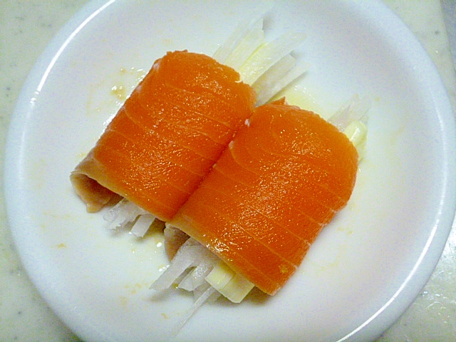 サーモンのお刺身と大根とチーズのおつまみ レシピ 作り方 By みずたまsweet 楽天レシピ