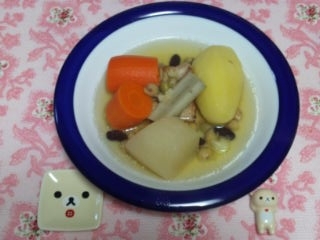 今回はお豆さんを忘れずに入れました(*^^)v
明日もまた…作る予定で～す☆