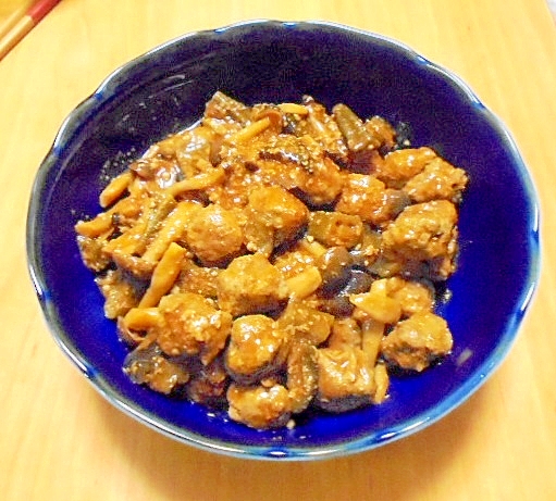 高野豆腐入り肉団子のソース煮込み