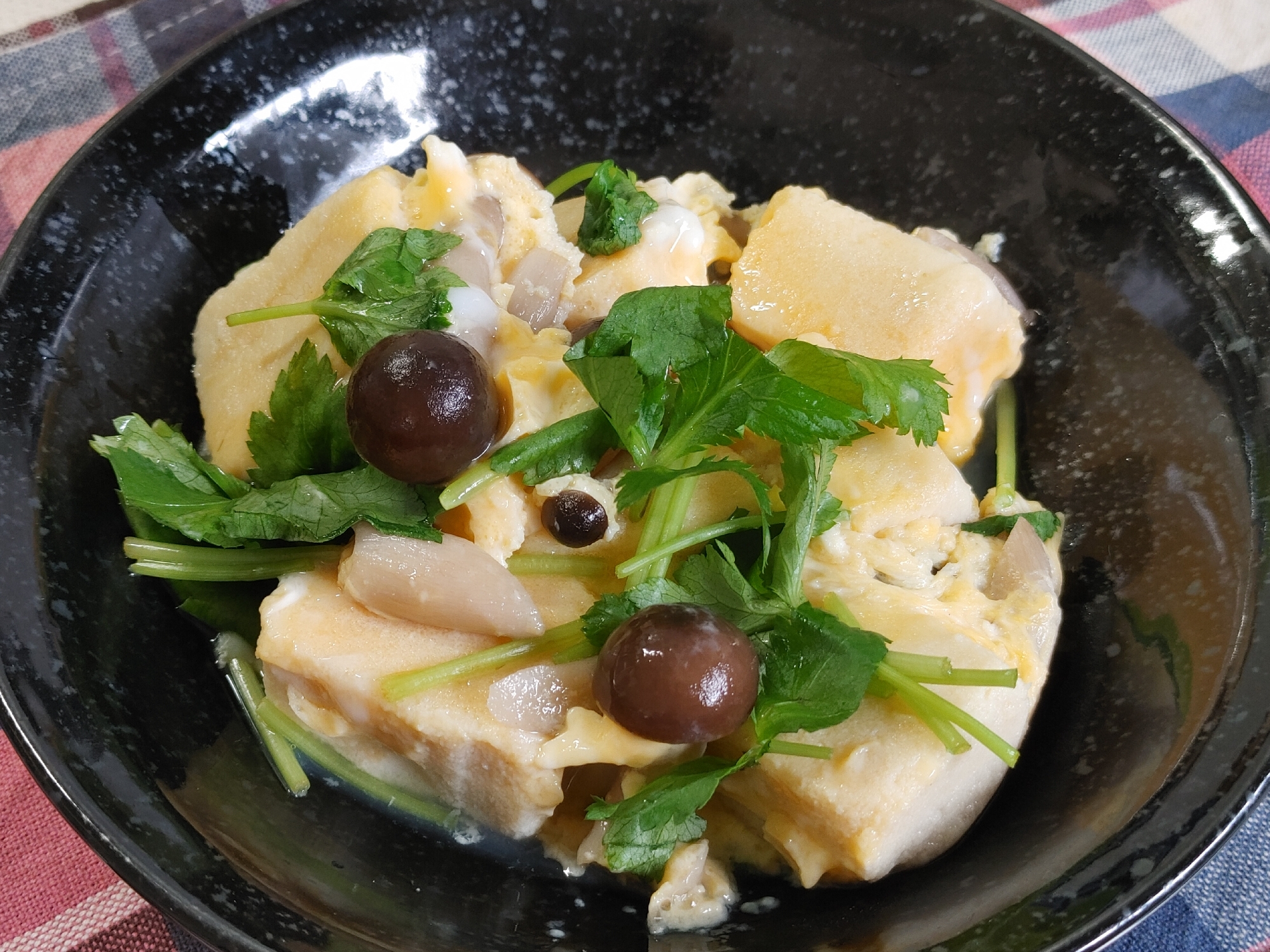 ふるふる高野豆腐としめじの卵とじ
