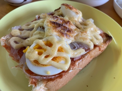 朝食に☆ゆで卵とチーズのトースト★