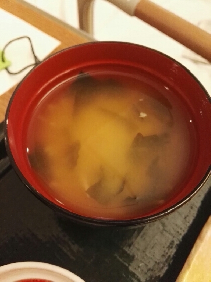 豆腐わかめ卵の味噌汁