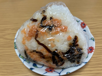 おにぎり＊鮭と昆布の佃煮