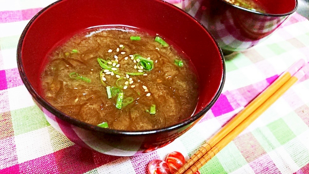 ヘルシーで美味！【もずくの味噌汁】