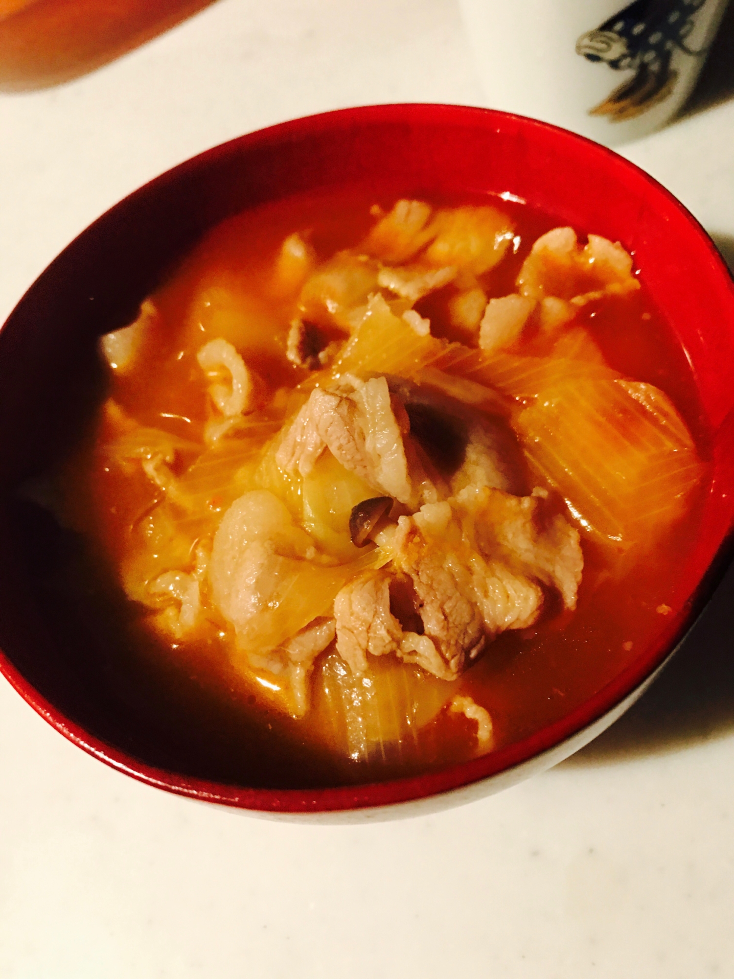 豚肉と白ネギ玉ねぎで♫ピリ辛スープ★