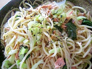 鮭とキャベツ大蒜パスタ