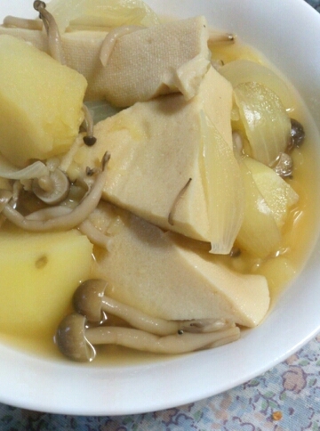 高野豆腐と玉ねぎのおでん煮