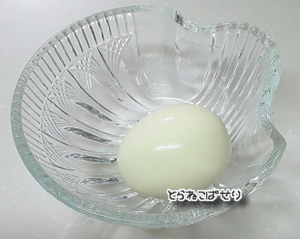 ゆで卵の殻をむきやすくする方法(5)