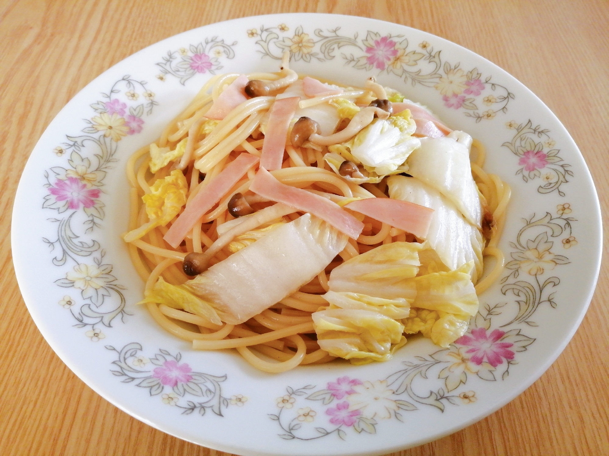 レモン風味☆白菜としめじとハムの和風パスタ