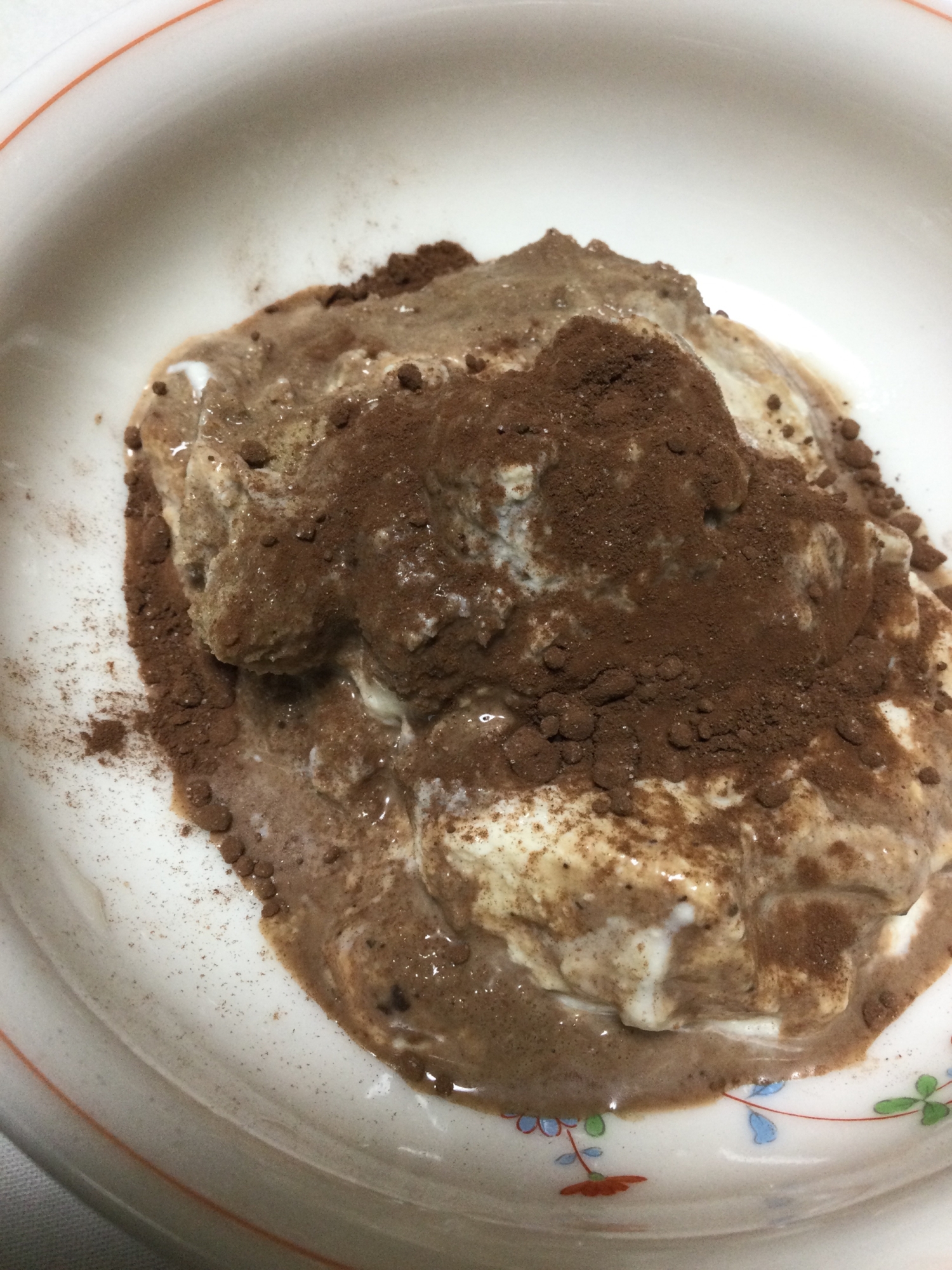 カフェラテアイスクリームと豆乳ヨーグルト