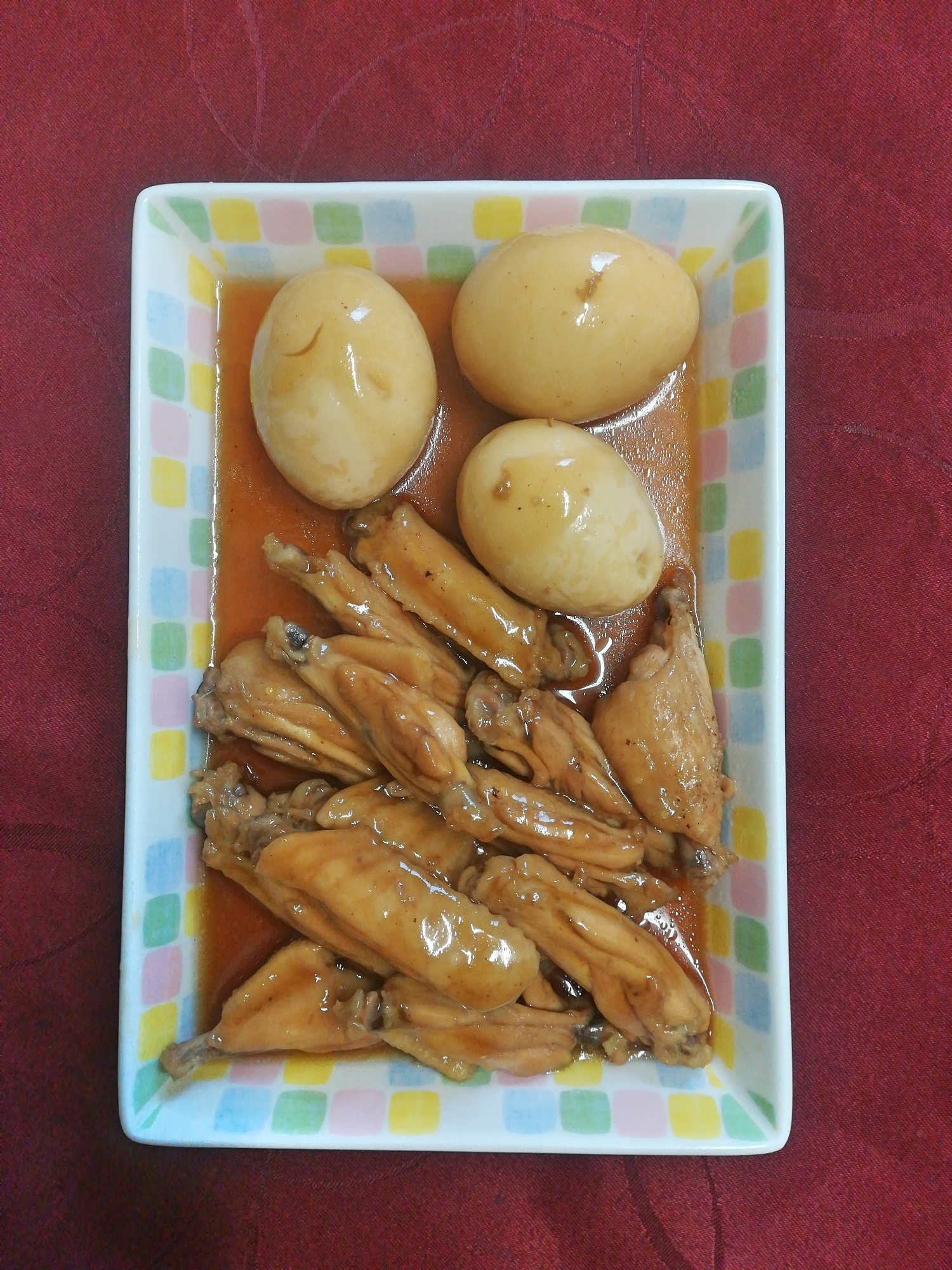 甘酸っぱい手羽と茹で玉子の煮物