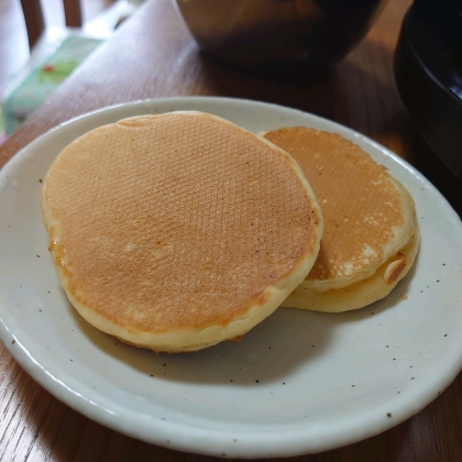 ホットプレートで♪
ふわふわなのに食べ応えがあって
すごくおいしかったです！！
縁のカリカリも美味(*^^*)
ヨーグルトなしホットケーキの定番に決定です♡♡