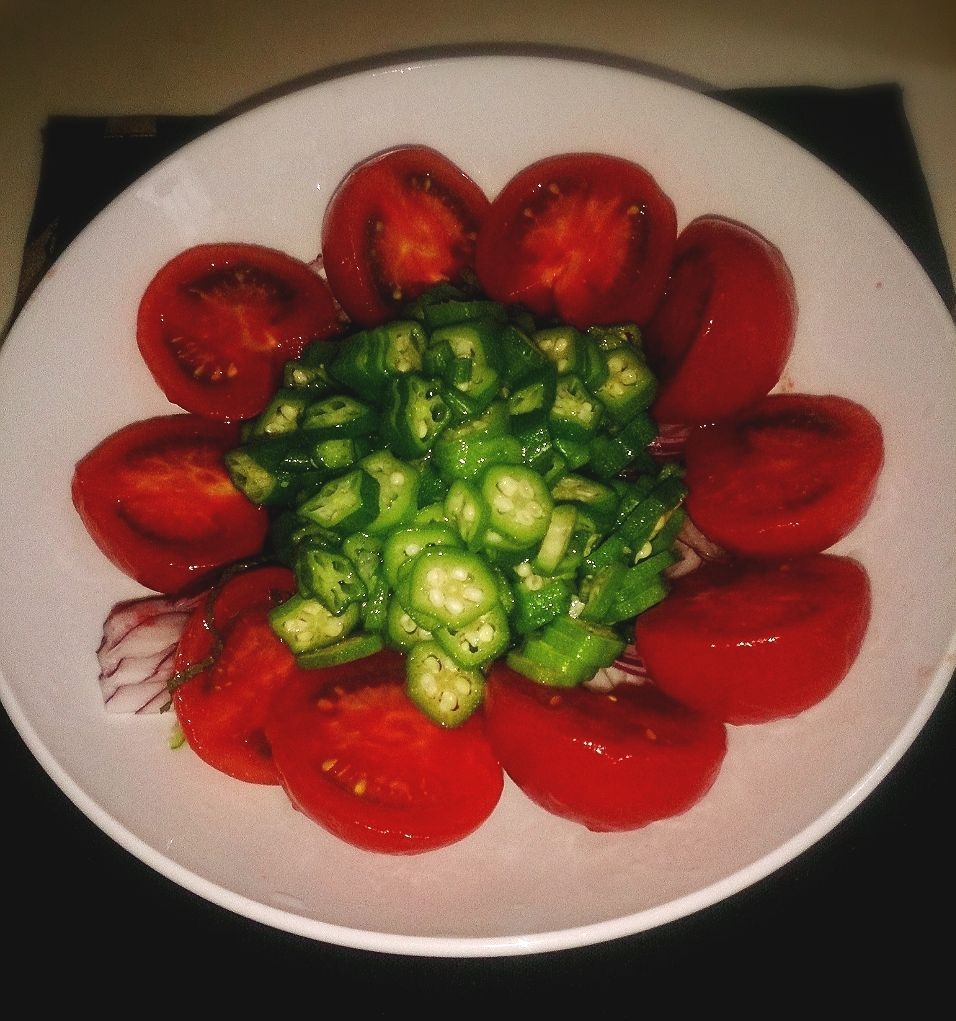 トマトとオクラでビューティーサラダ