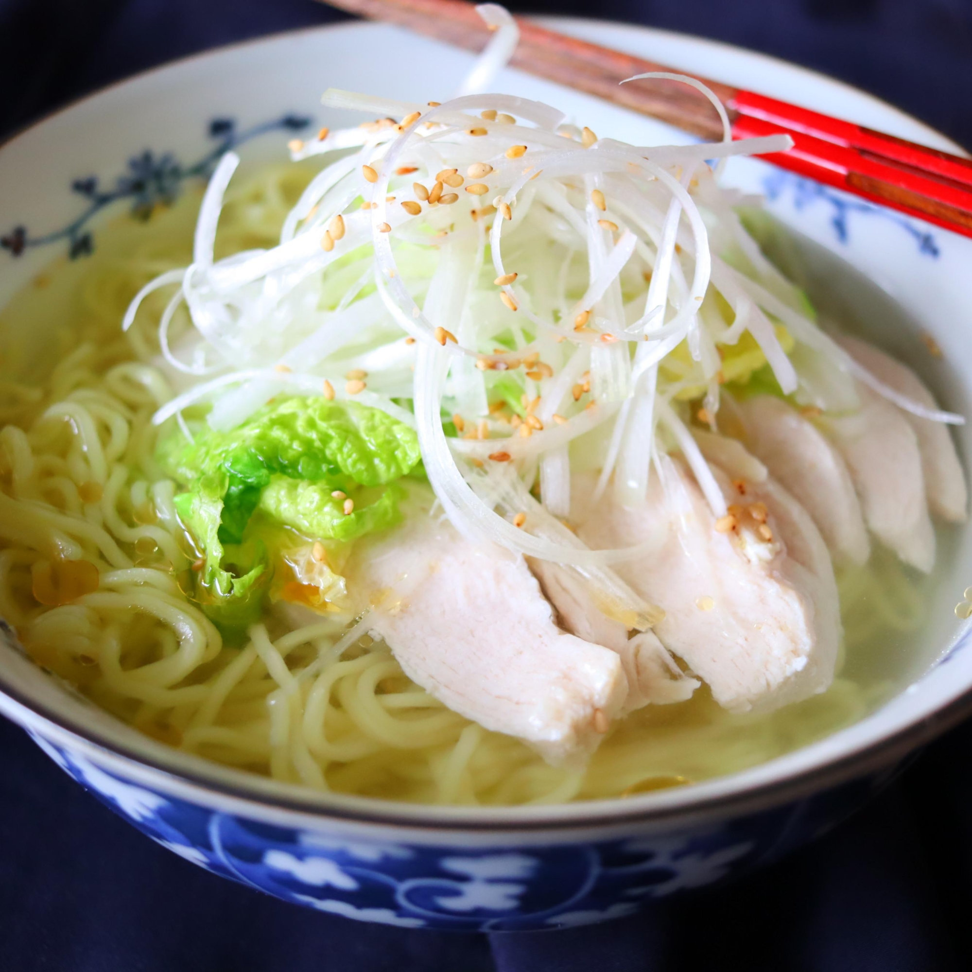 鶏ねぎ白菜たっぷりのヘルシー中華麺