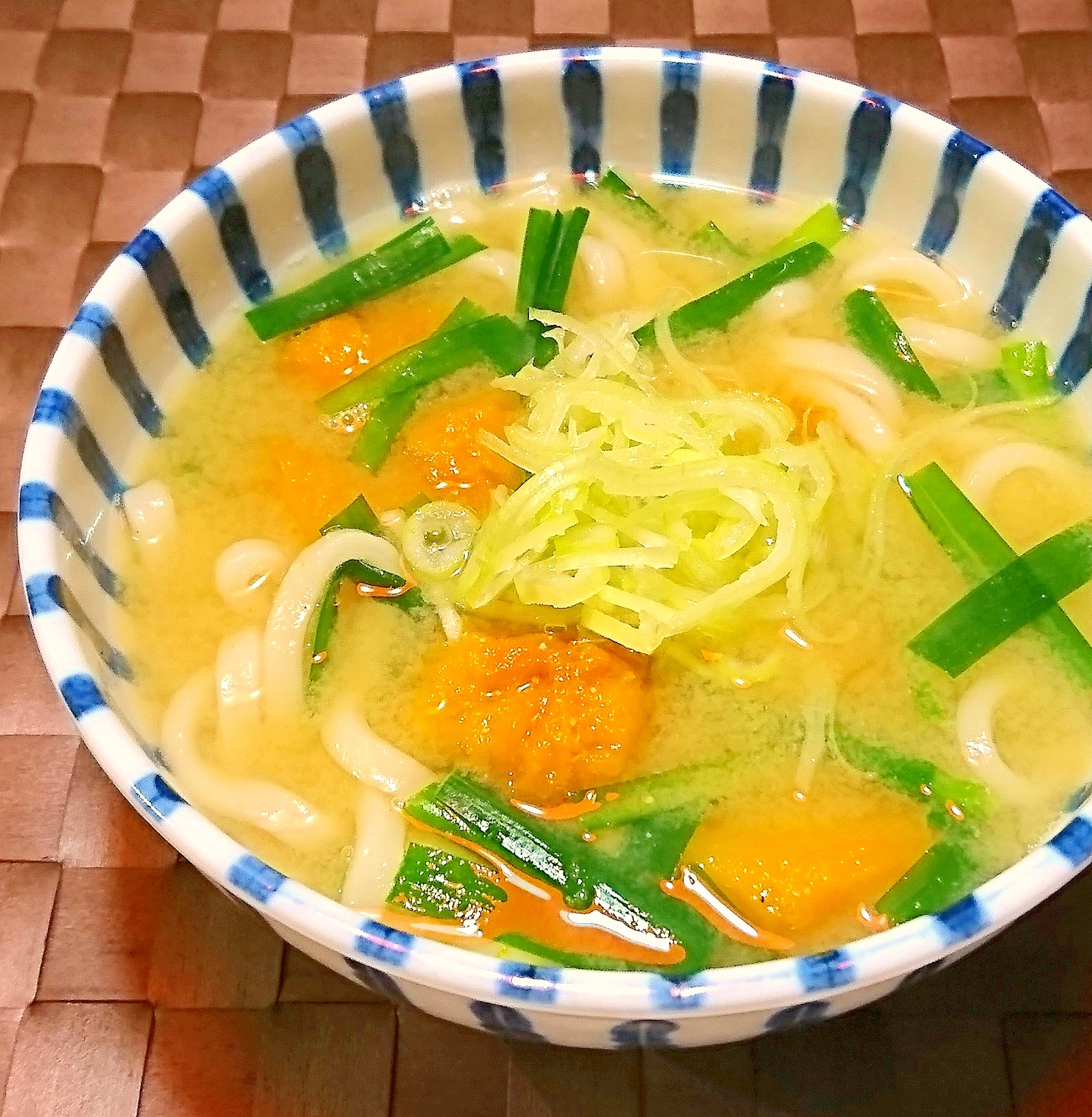 かぼちゃとニラの味噌味うどん