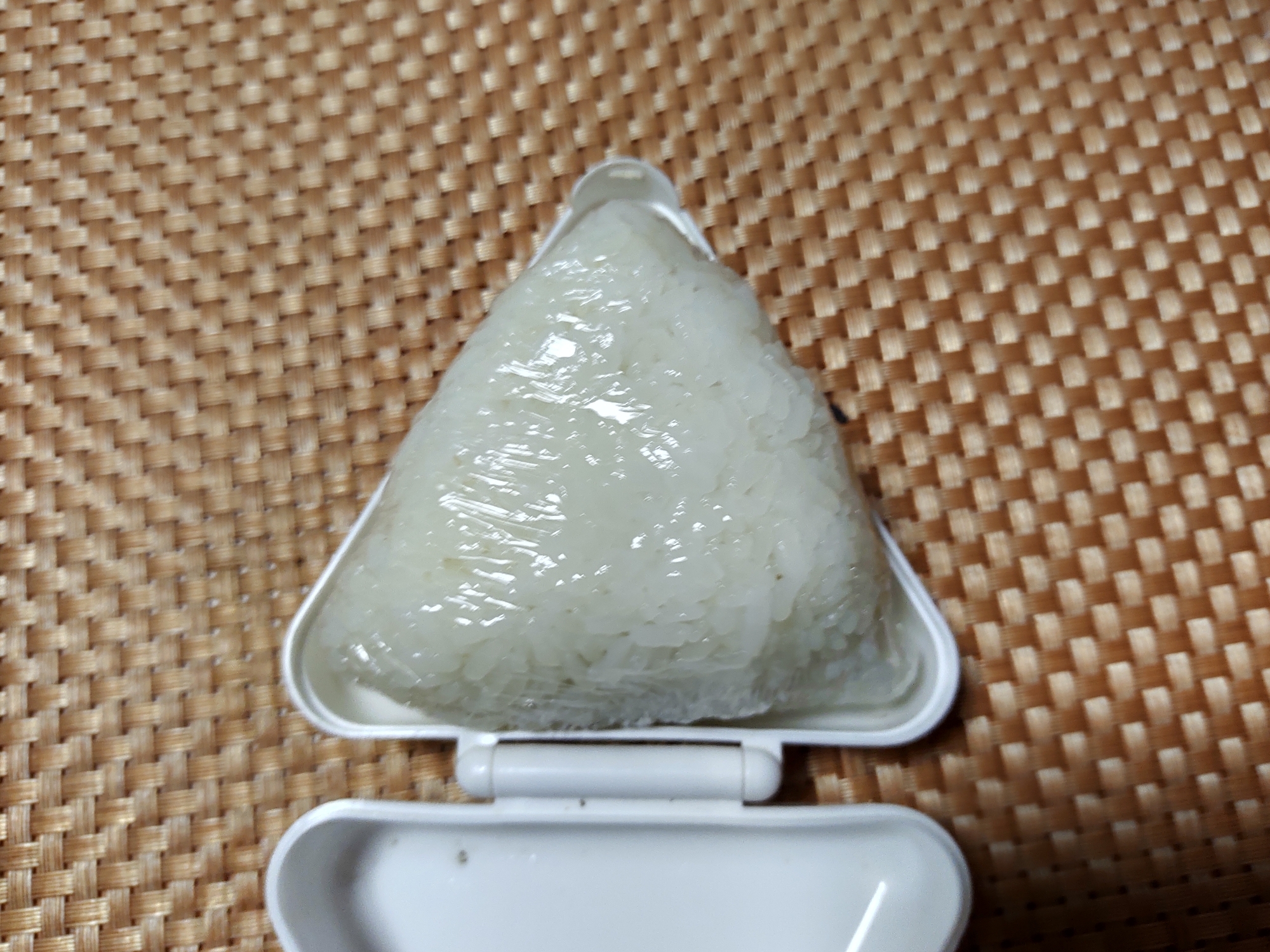 鶏とピーマンの甘辛炒めおにぎり