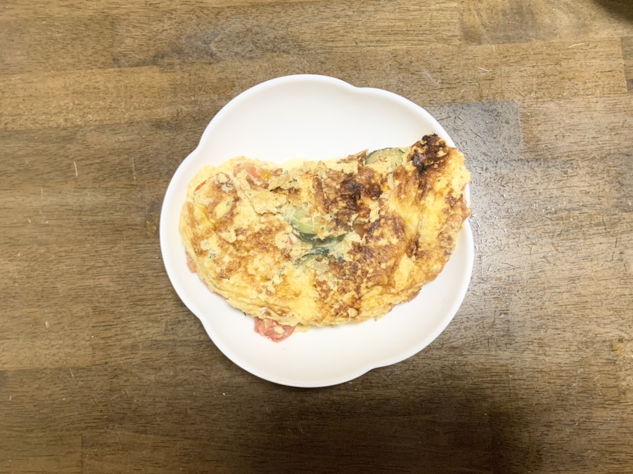 朝食レシピ　ズッキーニとトマトのオムレツ