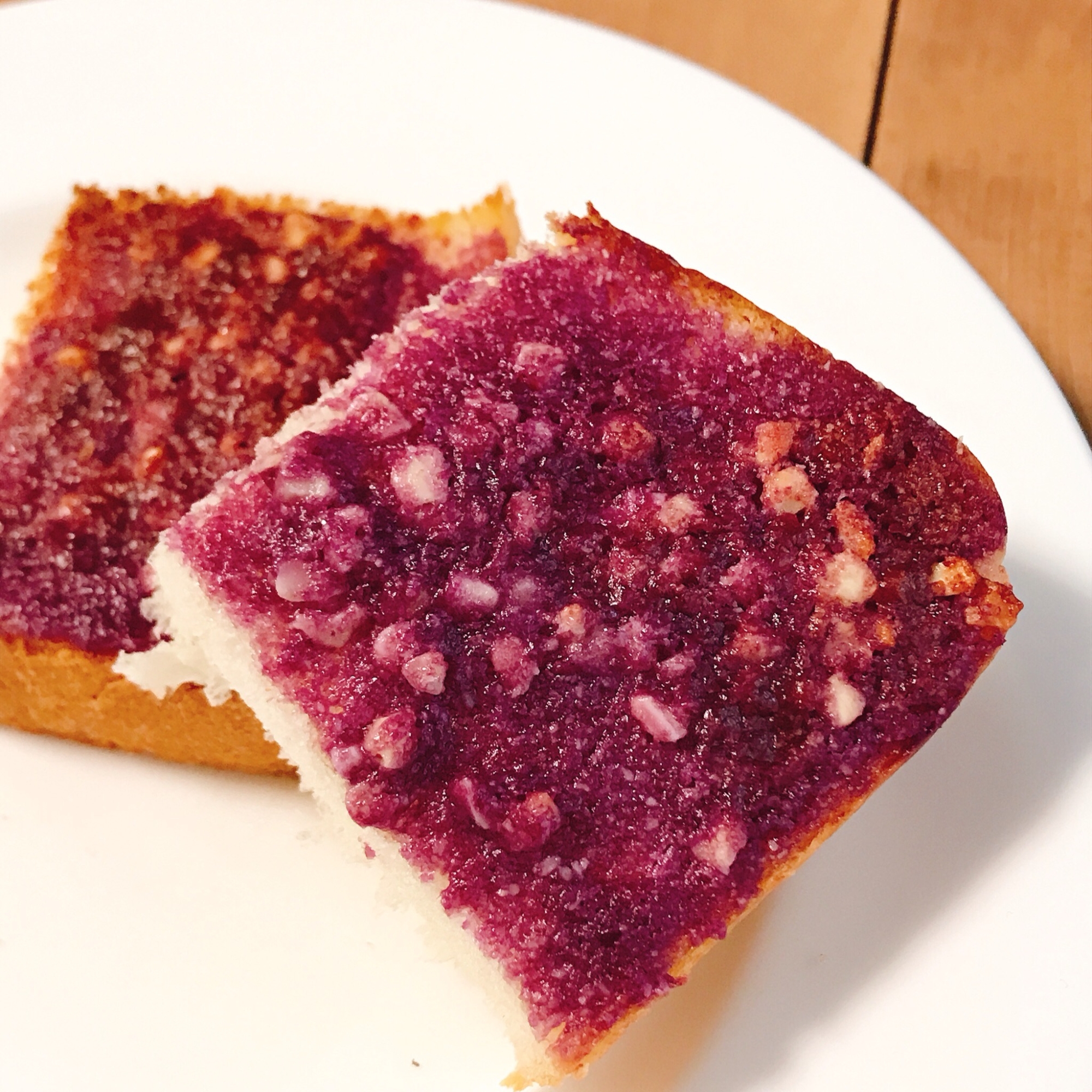 野菜パウダーを気軽に使用！紫芋トースト