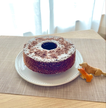 sweetさんこんにちは♡久しぶりにシフォンケーキ作りました♪綺麗に焼き上がり…可愛いく装飾出来てｳﾚｼｲ(*^^*)♡
素敵レシピ有難うございます･:*+☆