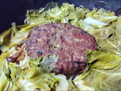 包丁不要で楽ちん♡牛肉とレタスと豆苗の蒸し焼き