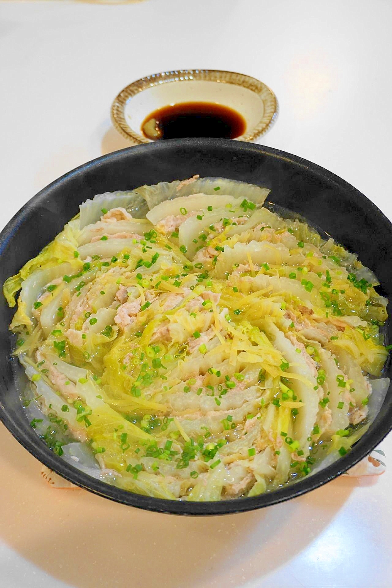 冬の定番鍋料理！白菜と豚肉のミルフィーユ鍋