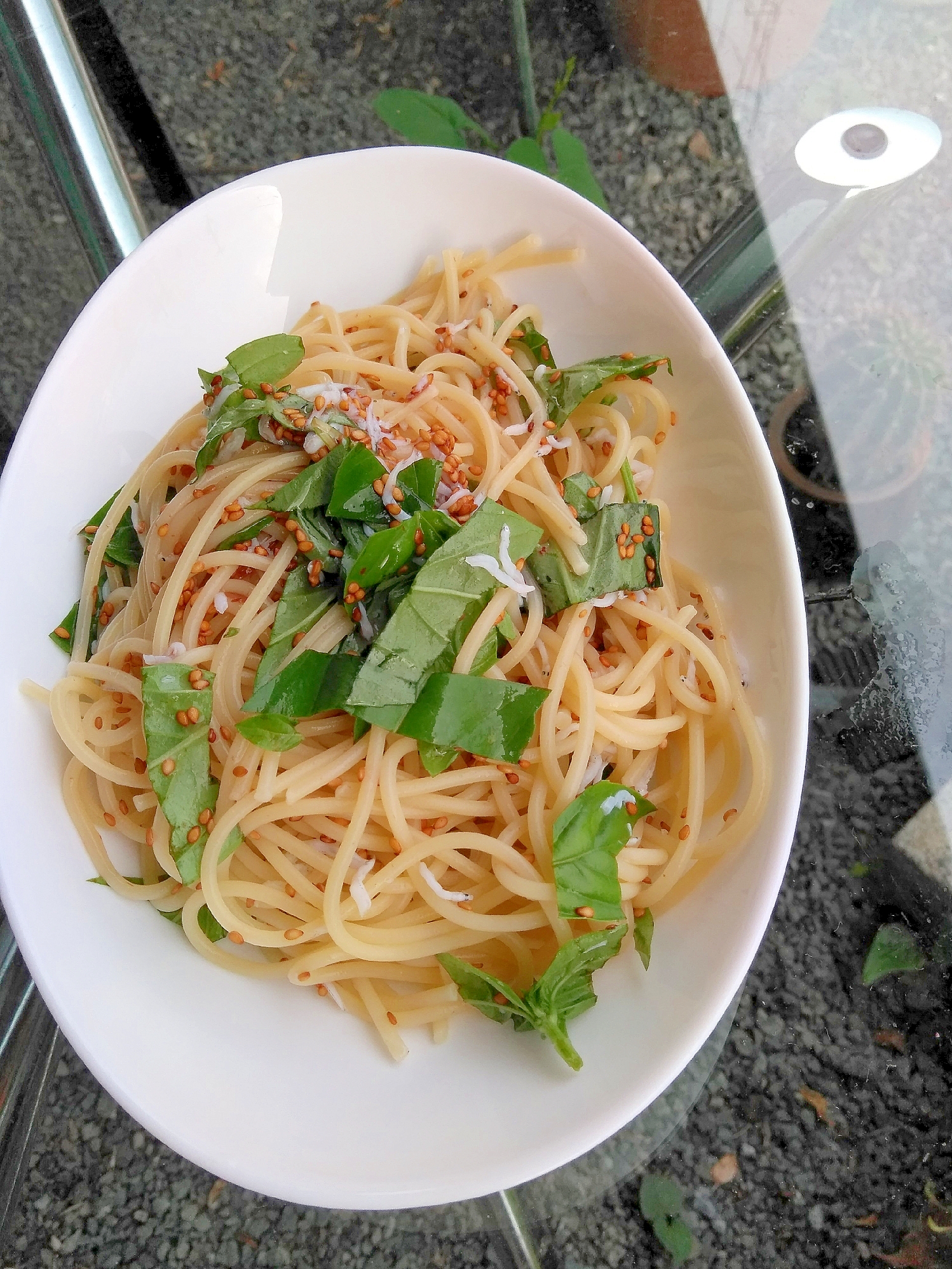 生バジルとシラスの梅ドレッシングパスタ レシピ 作り方 By 田舎のばあさん 楽天レシピ 生バジルとシラスの梅ドレッシングパスタ レシピ 作り方 By 田舎のばあさん 楽天レシピ