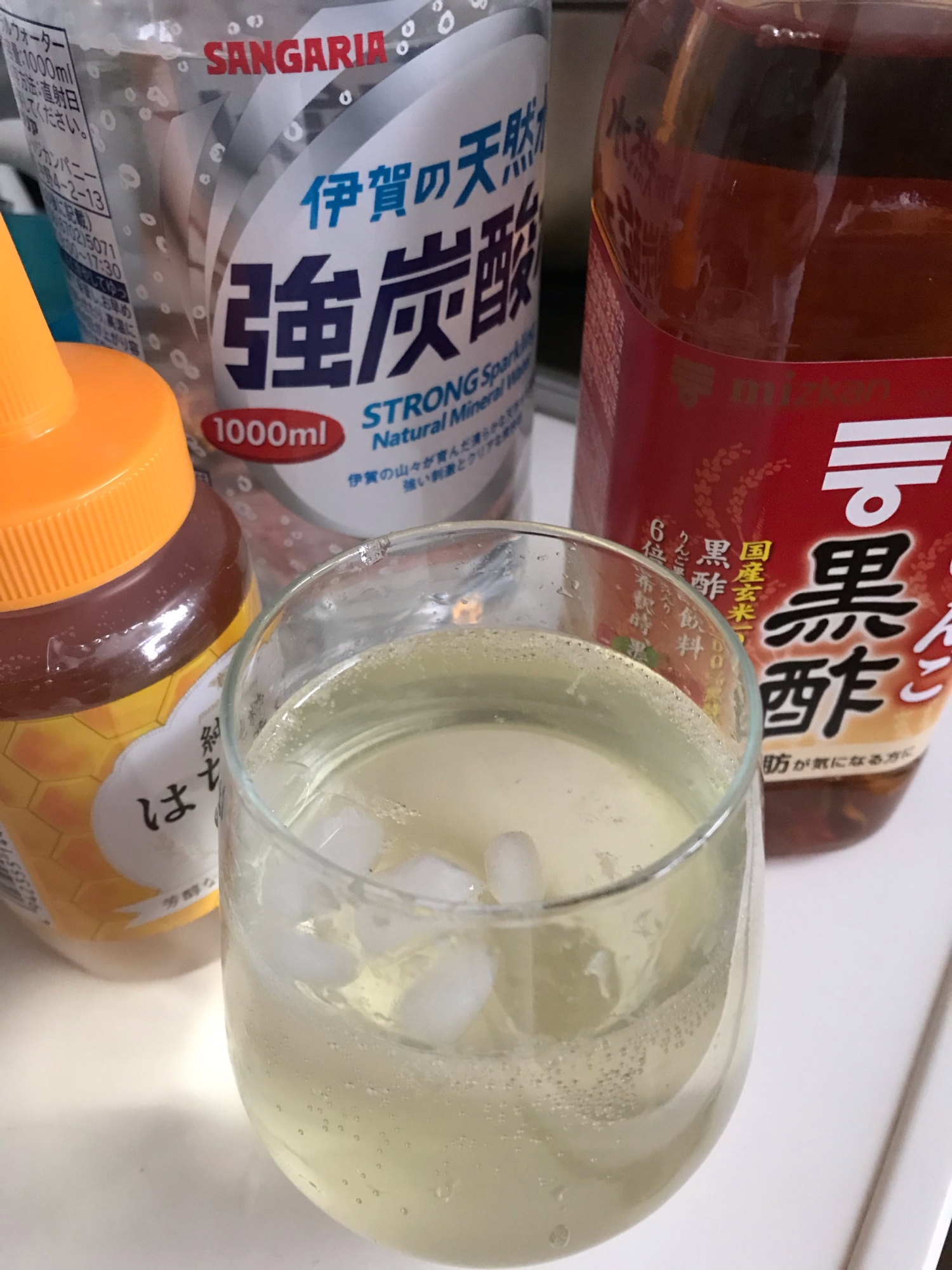 はちみつりんご酢炭酸ドリンク