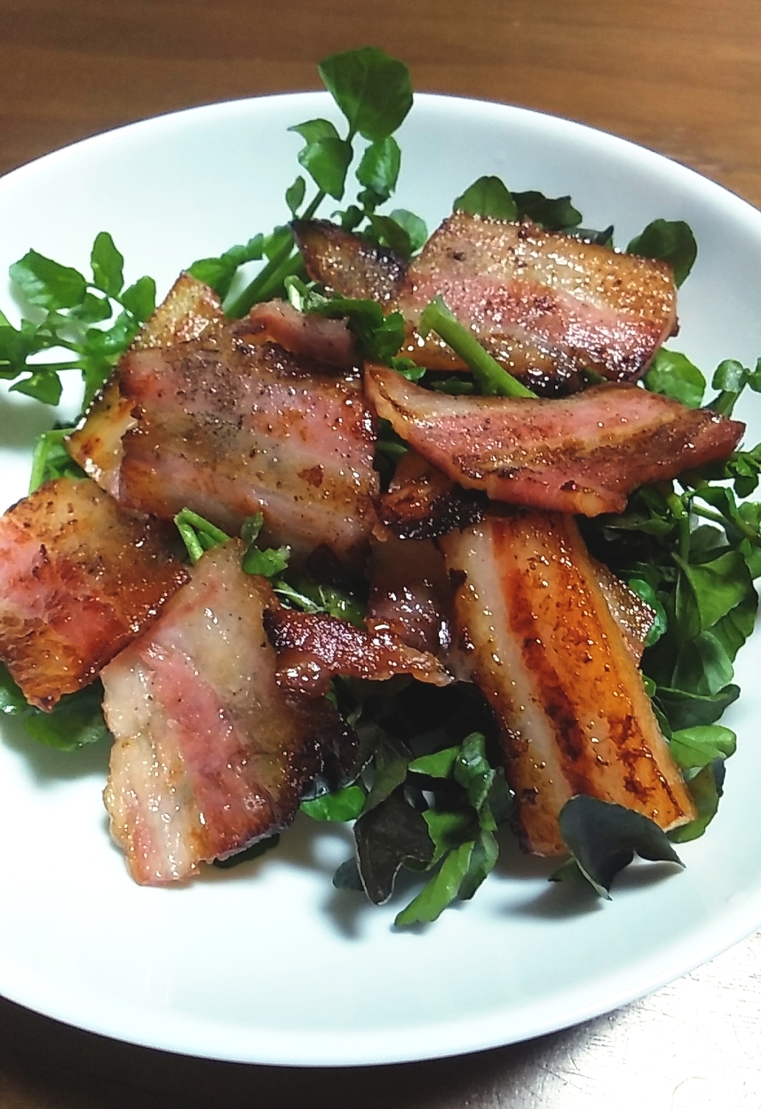 カリカリベーコンとクレソンのサラダ