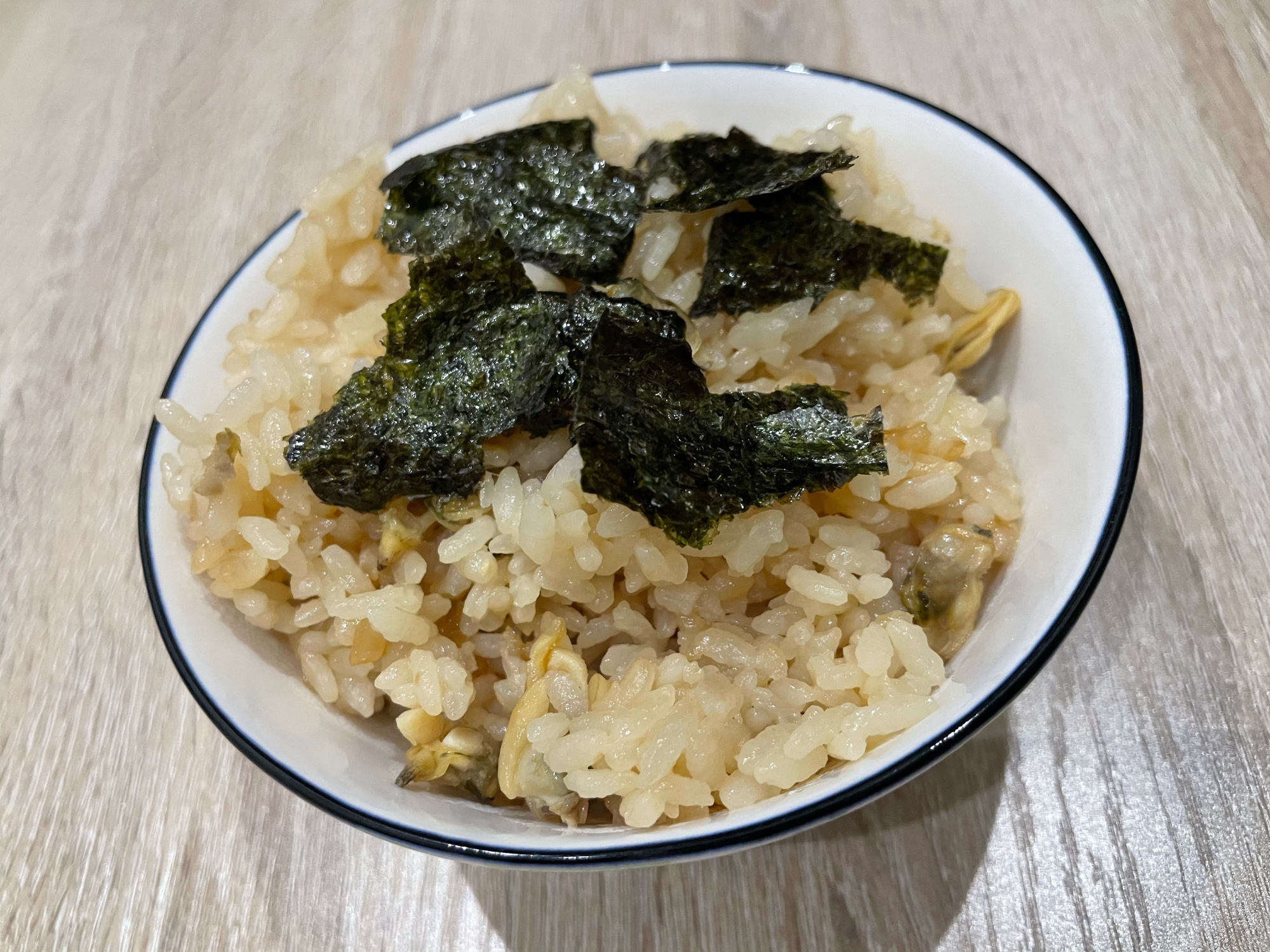 あさりの水煮缶を使って！簡単炊き込みご飯