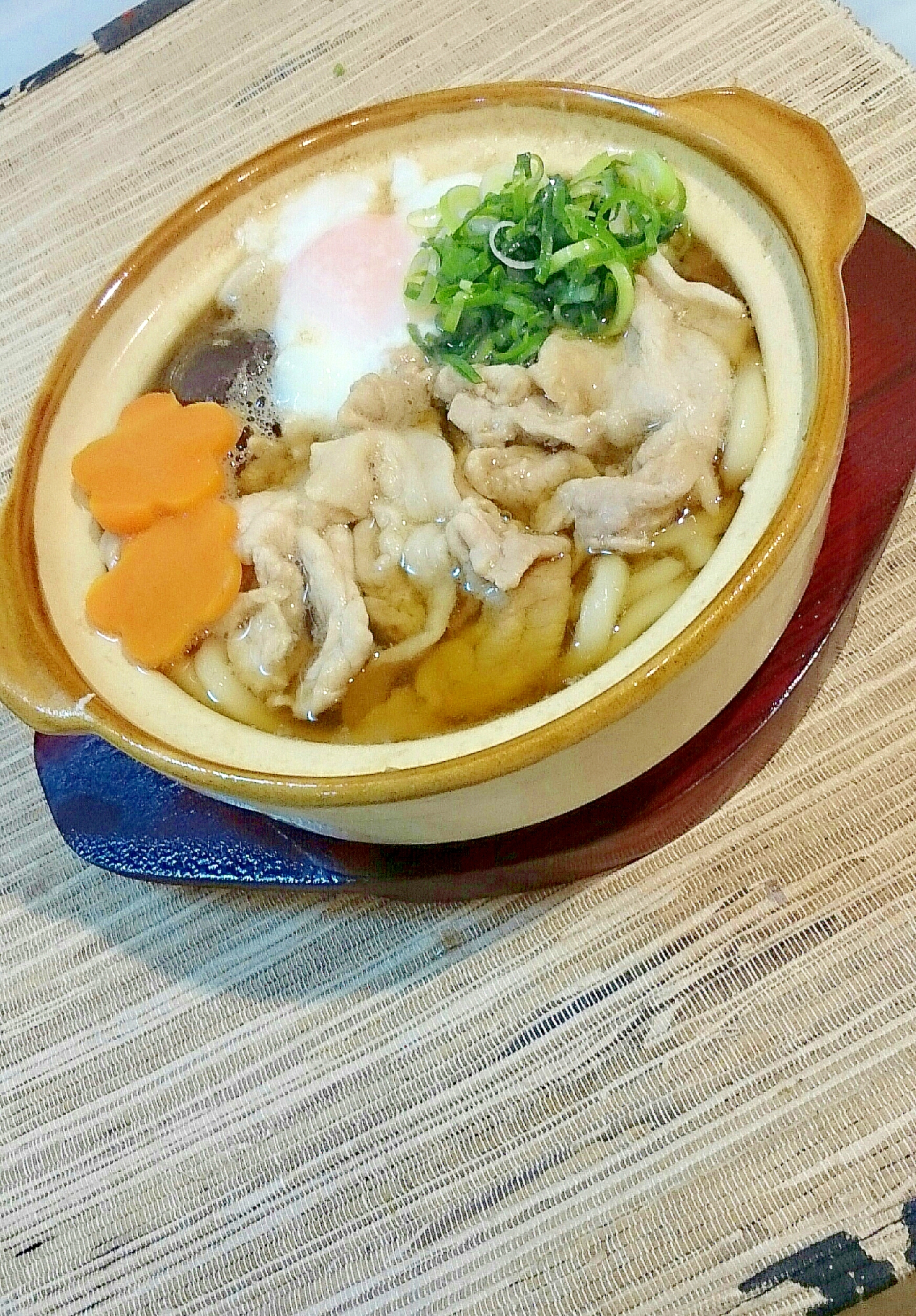 冬はアツアツ！豚のすき焼き風なべ焼きうどん